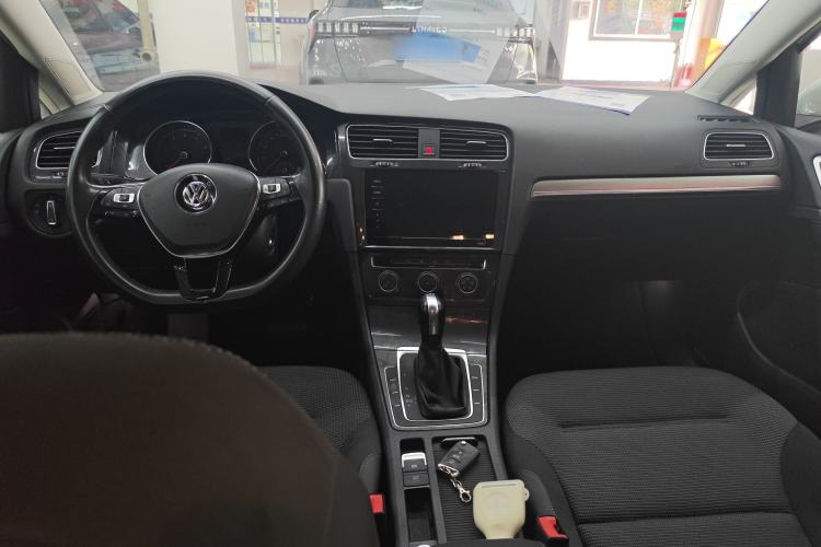 Used Volkswagen Golf 2020 280TSI DSG Comfort Version
