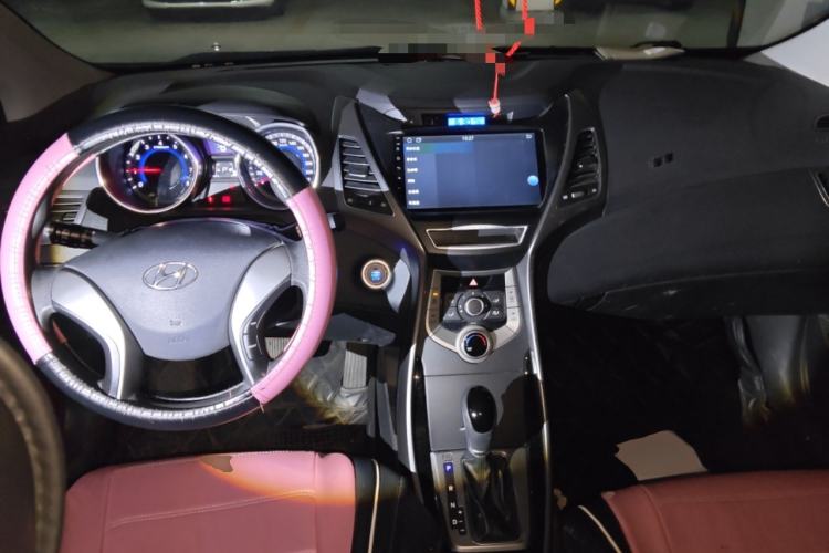 Used Hyundai Elantra (5th Generation / Langdong) 2015 1.6L Automatic Leading Model Center Console