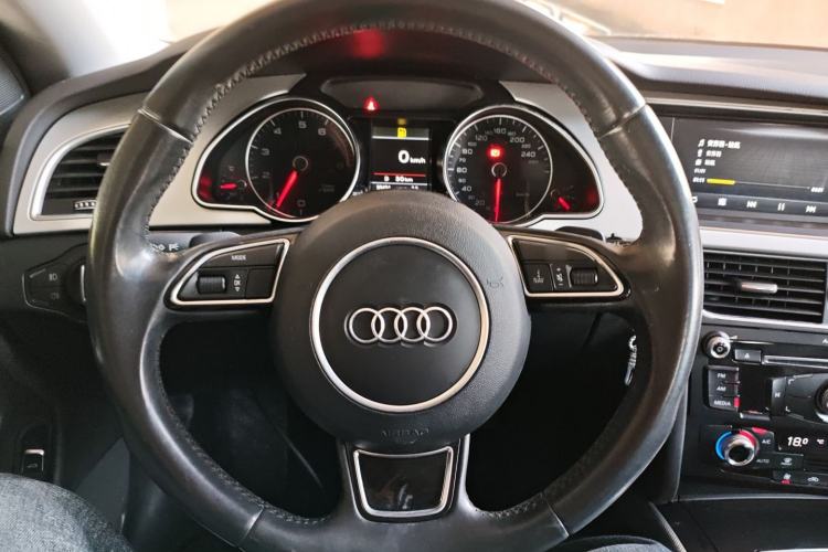 Used Audi A5 2016 Coupe 45 TFSI Ambition Edition Steering Wheel
