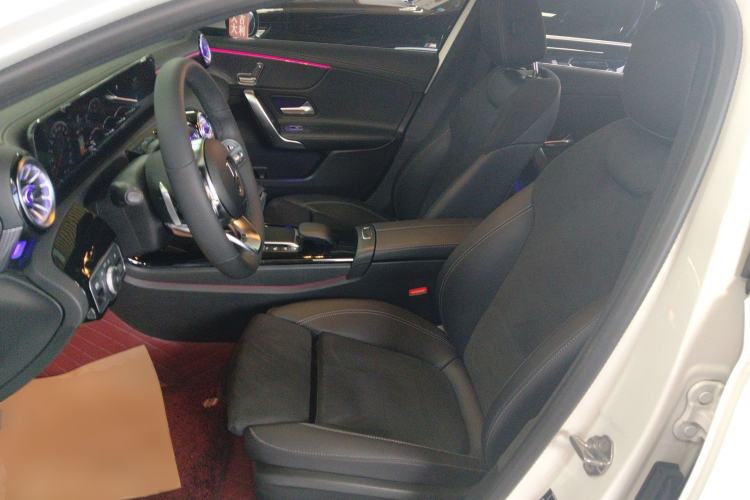 Used Mercedes-Benz A-Class 2022 Revised Version A 200 L Sport Sedan Fashionable Style
