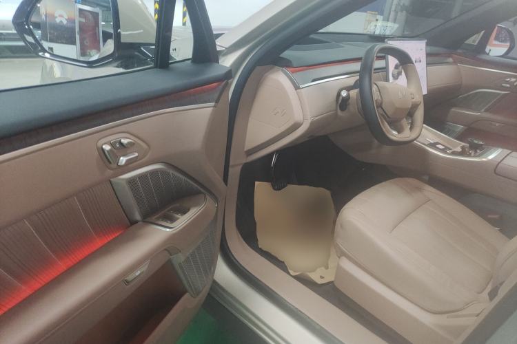 Used ONVO Luxeed L90 2025 Model—Pro Six-Seater Version Driver Seat