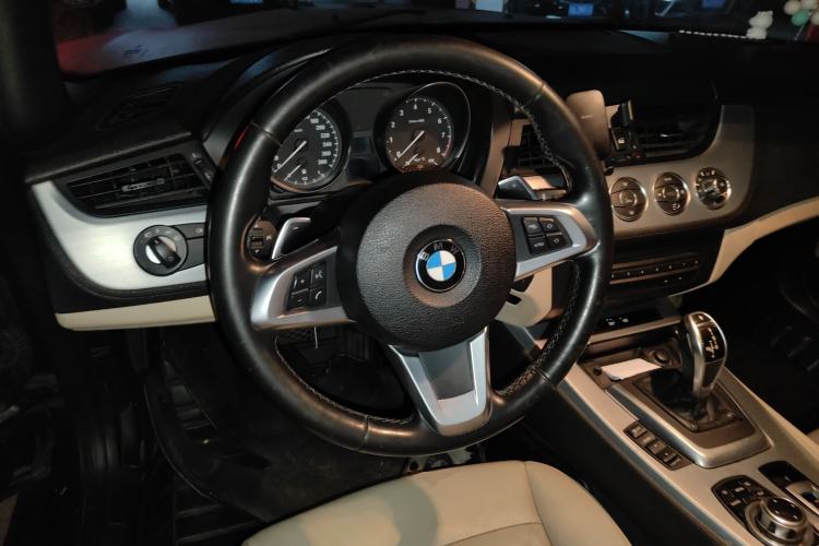 Used BMW Z4 2012 sDrive20i Luxury Model
