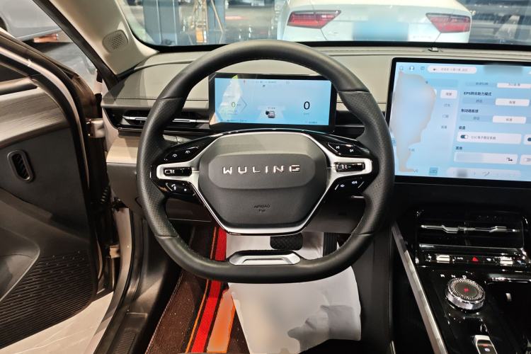 Used Wuling Xingguang 2024 Co-Creation Edition 510 Advanced Model