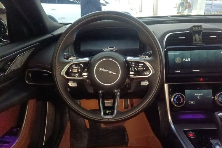 Used Jaguar XEL 2025 2.0T 250 PS R-DYNAMIC 90th Anniversary Edition Steering Wheel