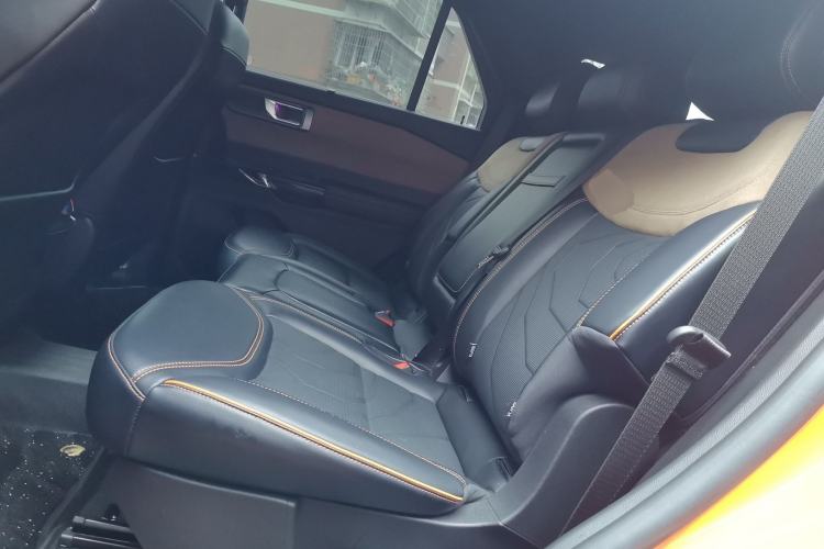 Used Ford Explorer 2024 2.3T EcoBoost Kunlun Peak Edition 7-Seater
