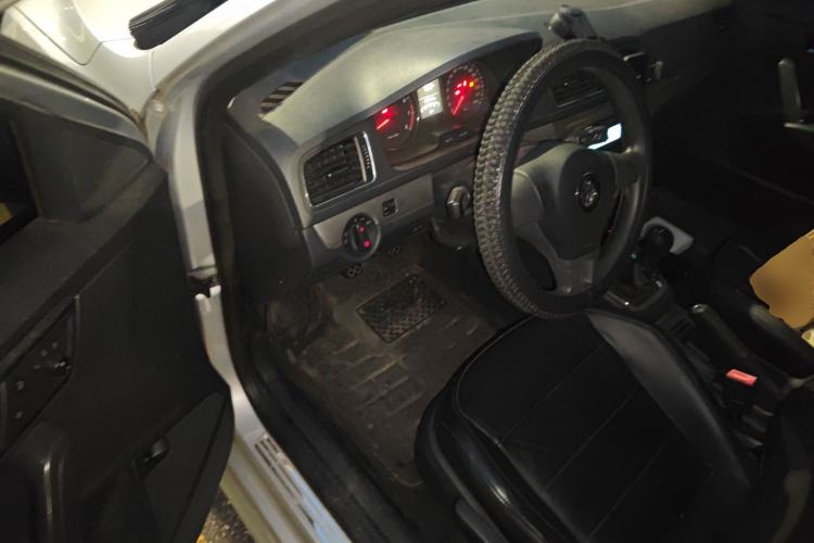 Used Volkswagen Lavida 2013 Restyled Classic 1.6L Manual Comfort Edition
