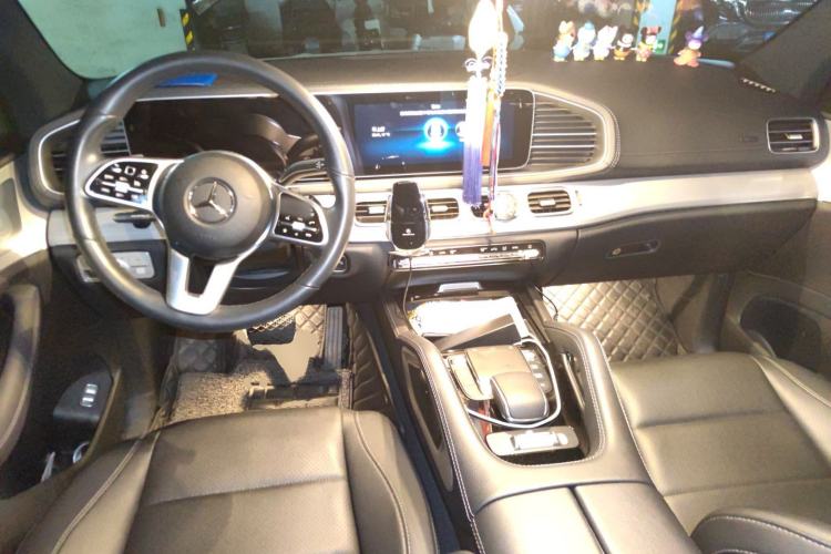 Used Mercedes-Benz GLE Coupe 2020 GLE 350 4MATIC Coupe SUV Luxury Model Center Console