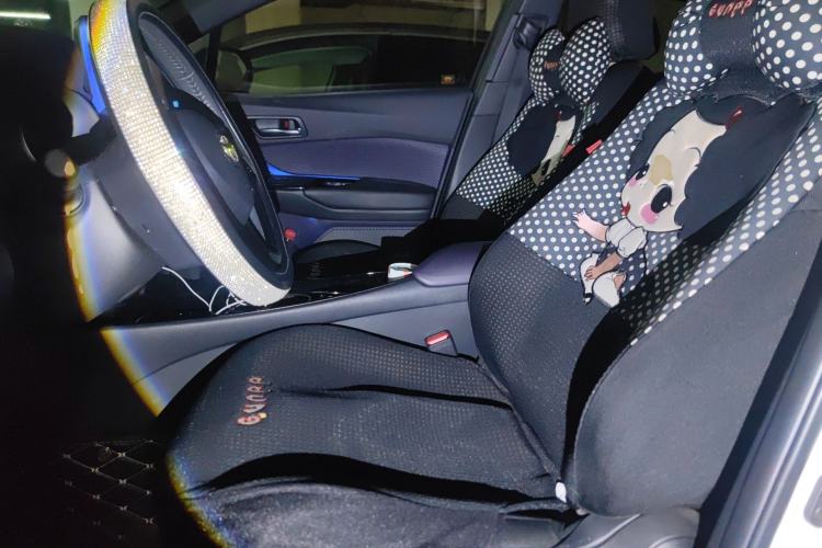 Used Toyota C-HR 2018 2.0L Luxury Sunroof Version China VI Standard Left Front Seat