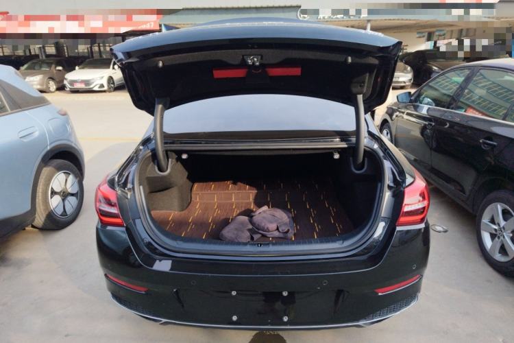 Used Hongqi H5 2022 Classic Model 1.8T Automatic Smart Connect Flagship Edition