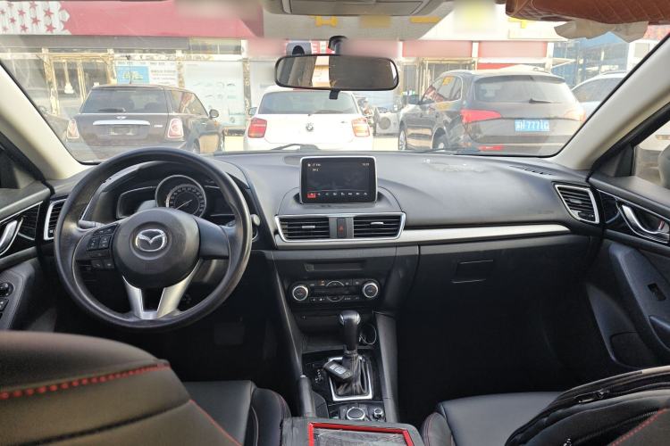 Used Mazda Mazda 3 Axela 2014 Sedan 1.5L Automatic Luxury Model
