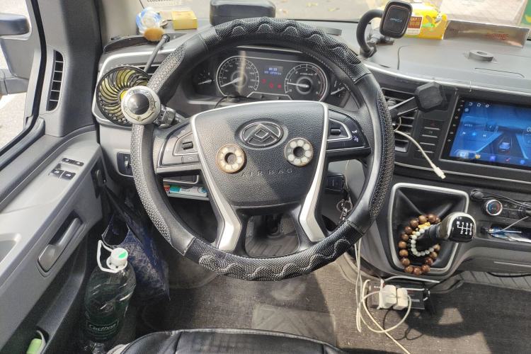 Used SAIC MAXUS Xintu V80 2021 2.0T Manual Classic Aoyuntong 127 PS Mid-axle Mid-roof 6/7/8/9-Seater