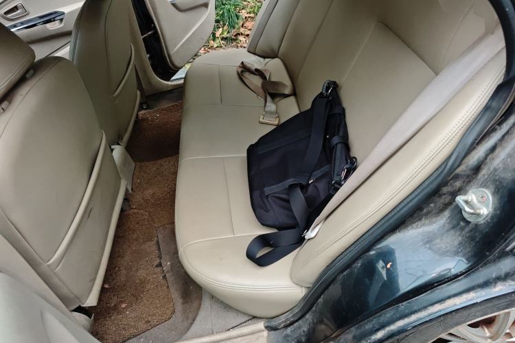 Used Soueast V3 Lingyue 2013 Revised Version 1.5L Manual – Affordable Edition Left Rear Seat