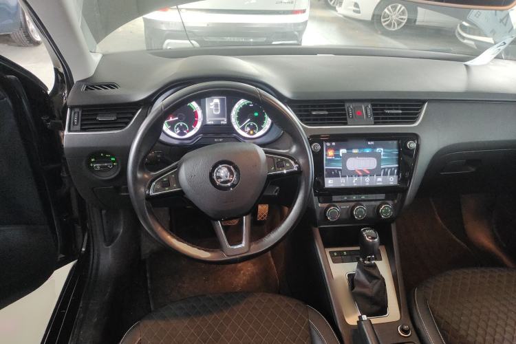 Used Skoda Octavia 2018 TSI280 DSG Luxury Edition
