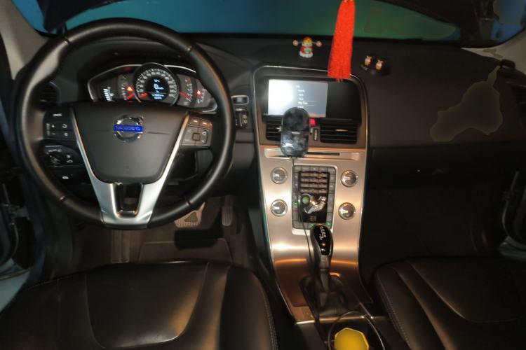 Used Volvo XC60 2017 T5 AWD Smart Upgrade Edition