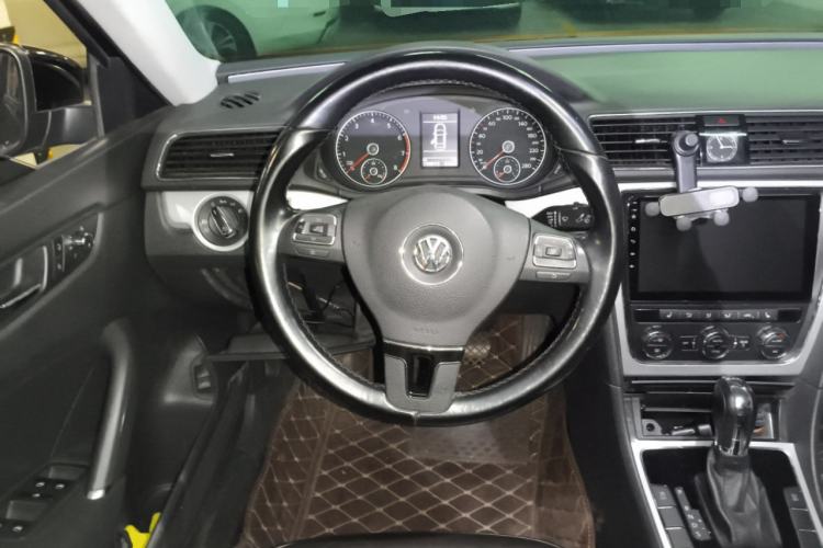 Used Volkswagen Passat 2015 1.8TSI DSG Prestige Edition
