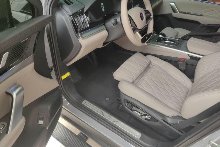 Used BYD Tang New Energy 2025 DM-i 115KM Cloud Ride Flagship Model Driver Seat