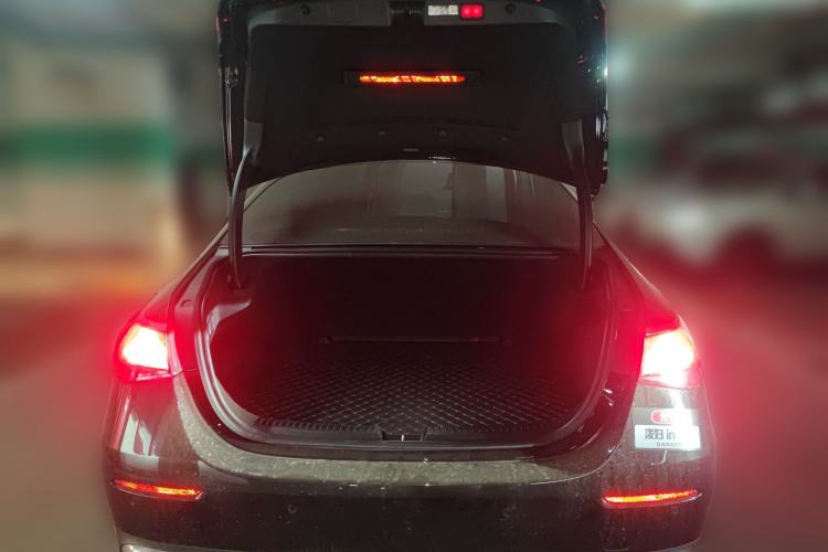 Used Mercedes-Benz E-Class 2024 Facelift E 300 L Luxury Edition