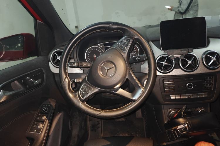 Used Mercedes-Benz B-Class 2018 B 200 Fashion Model