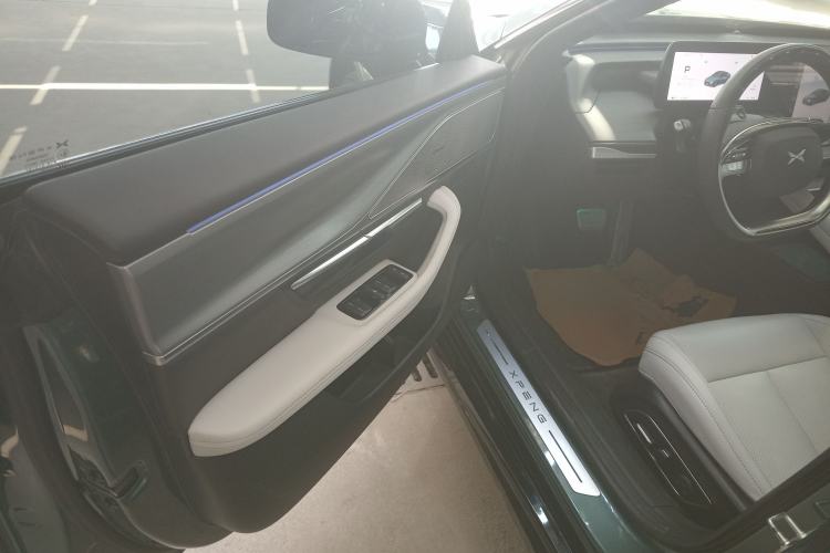 Used XPeng P7 2023 P7i 610 Max Performance Edition Driver Seat