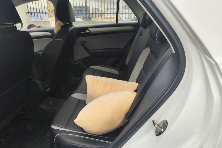 Used Volkswagen T-ROC 2024 280TSI DSG Two-Wheel-Drive Time Edition
