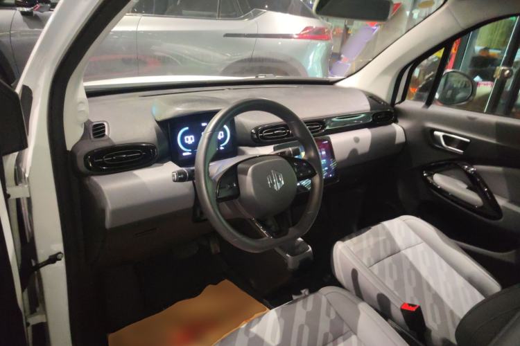 Used Leapmotor T03 2024 310 Comfort Edition Center Console