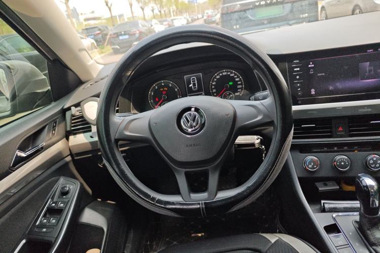 Used Volkswagen Bora 2019 1.5L Automatic Fashion Model Steering Wheel