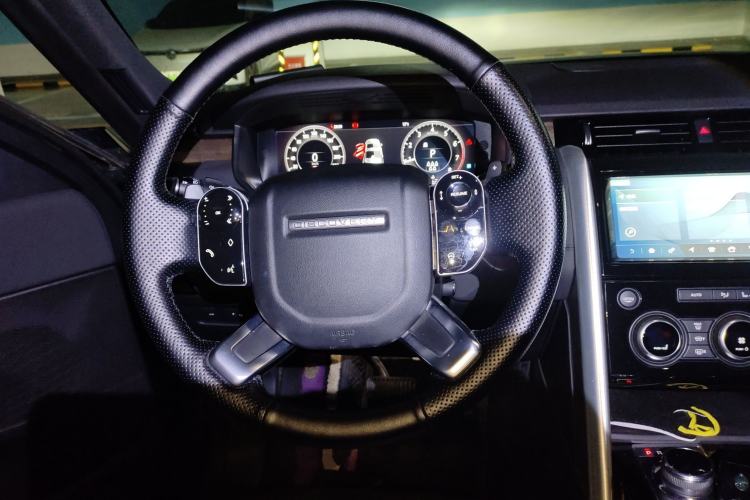 Used Land Rover Discovery 2018 3.0 SC V6 HSE Steering Wheel