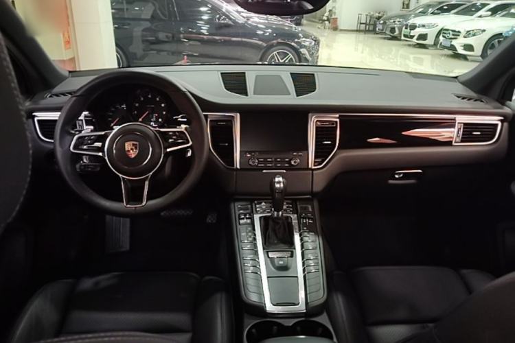 Used Porsche Macan 2017 Macan 2.0T
