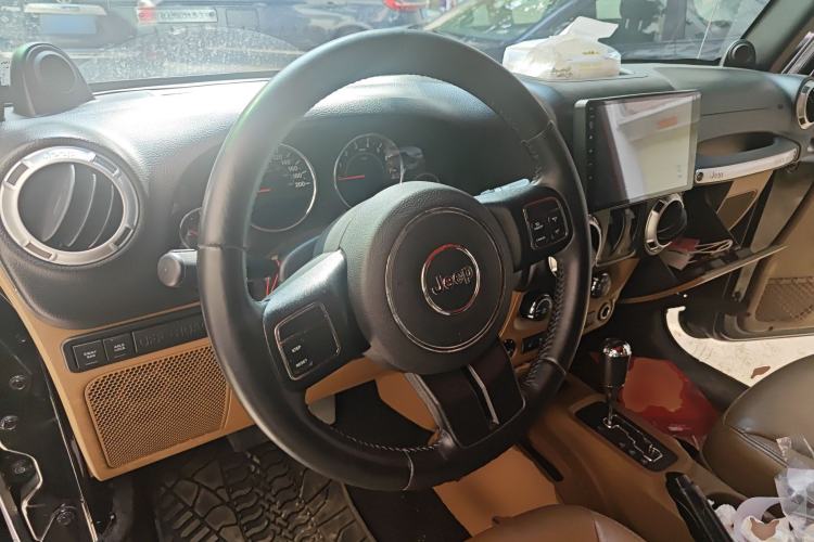 Used Jeep Wrangler 2013 3.6L Rubicon two-door version