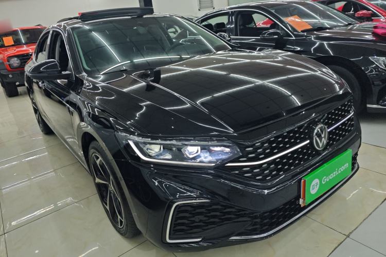 Used Volkswagen Passat 2024 380TSI Starry Luxury Edition
