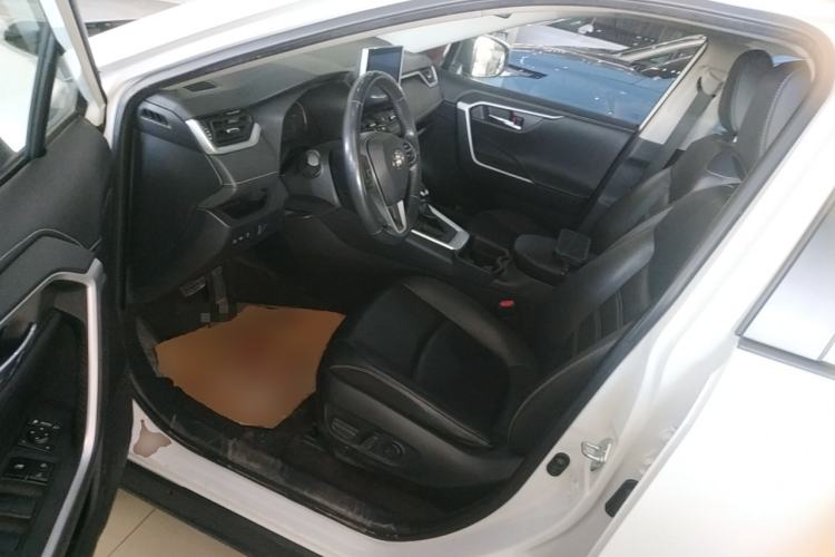 Used Toyota RAV4 2022 2.0L CVT Two-Wheel Drive Fashion Plus Edition
