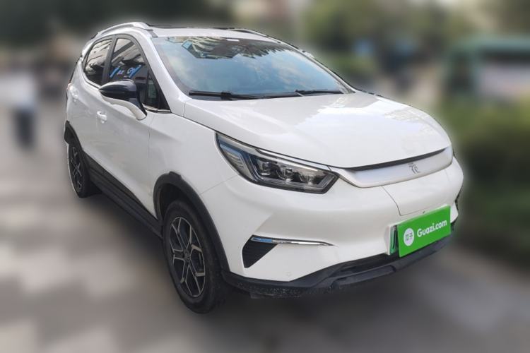 Used BYD Yuan Pro 2021 401 km Deluxe Version Front Right 45 Deg