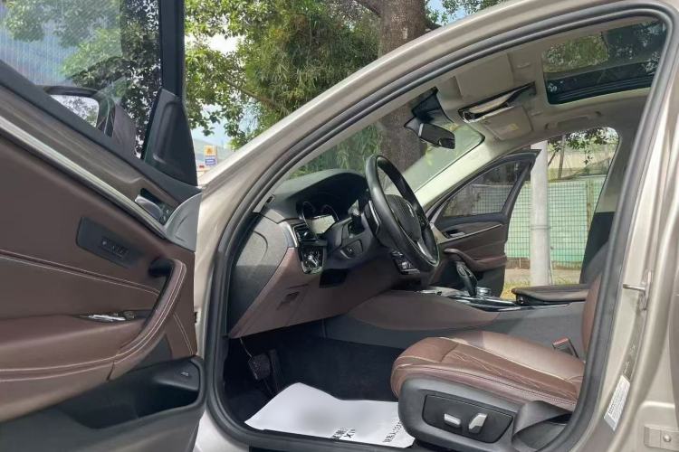 Used BMW 5 Series 2018 530Li Leading Edition Luxury Package
