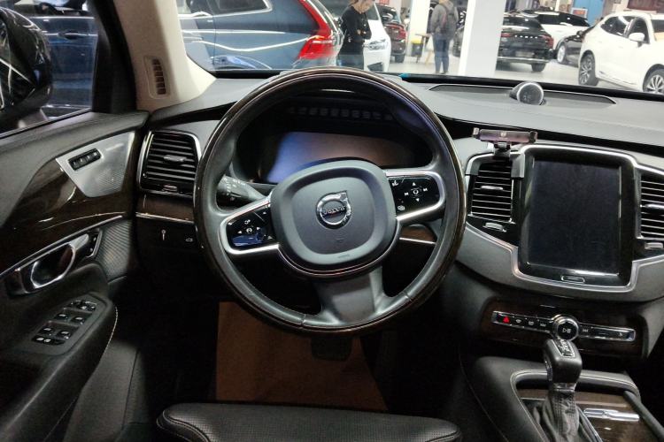 Used Volvo XC90 2015 T6 Prestige 7-Seater Steering Wheel