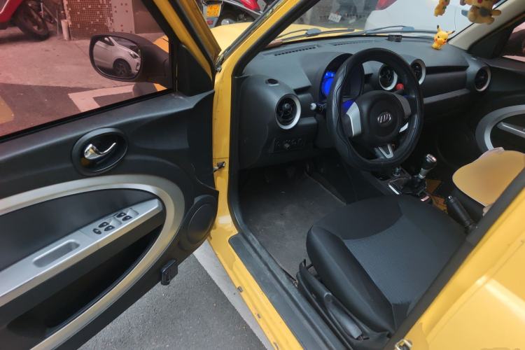 Used Lifan Auto 330 2014 1.3L Manual Standard Edition Driver Seat