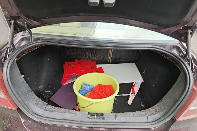 Used Ford Focus 2011 Sedan 1.8L Automatic Fashion Edition Trunk