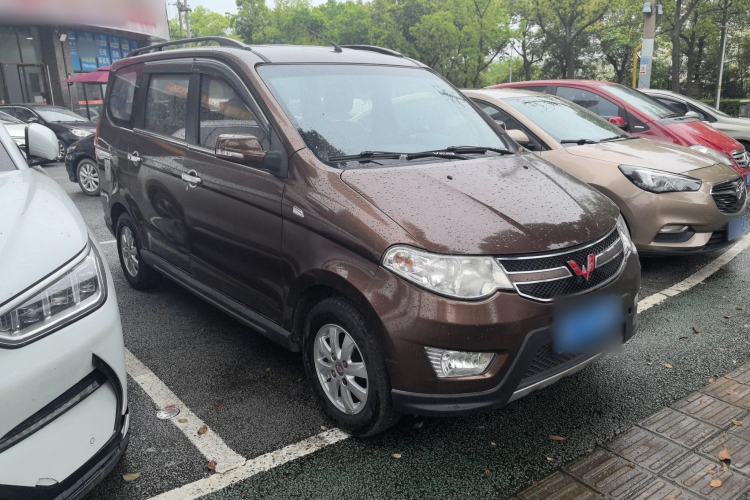 Used Wuling Hongguang 2014 1.5L S Comfort Model Front Right 45 Deg