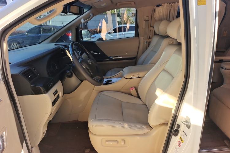 Used Toyota Alphard 2011 3.5L Luxury Edition
