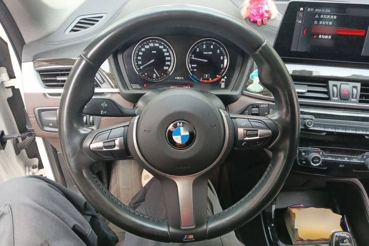 Used BMW X1 2020 xDrive25Li Luxury Edition Steering Wheel
