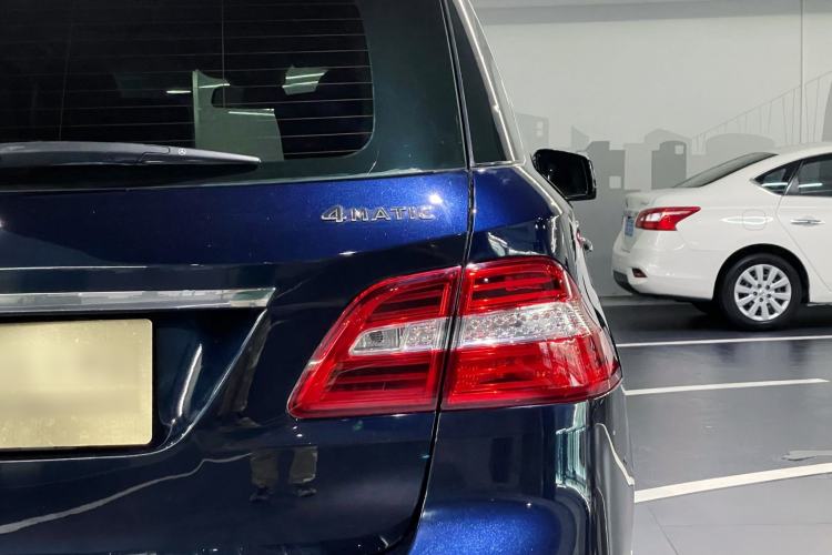 Used Mercedes-Benz M-Class 2014 ML 400 4MATIC Dynamic Model Exterior 8