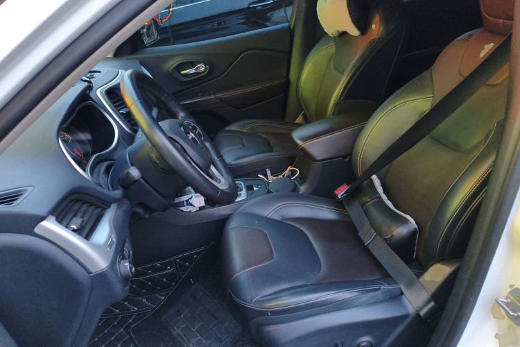 Used Jeep Cherokee 2016 2.4L Leading Smart Version