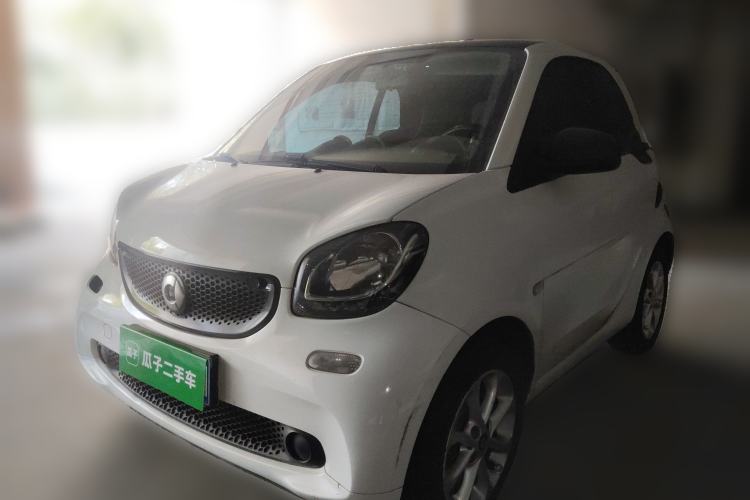Used smart fortwo 2015 1.0L 52 kW hardtop Dynamic version