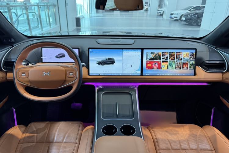 Used XPeng G9 2025 625 Long-Range Max Interior 4