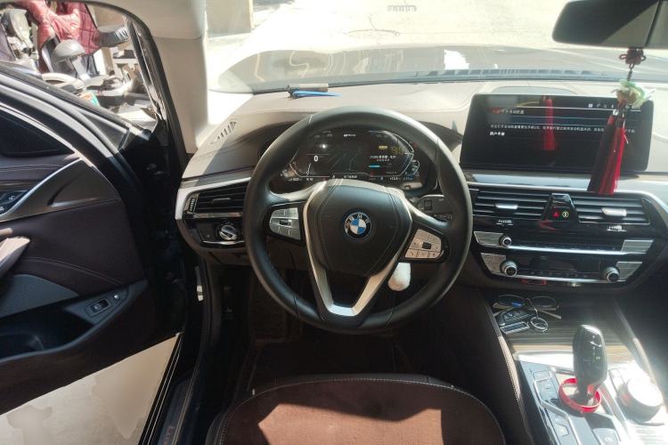 Used BMW 5 Series New Energy 2022 Updated Version 535Le Luxury Package Steering Wheel