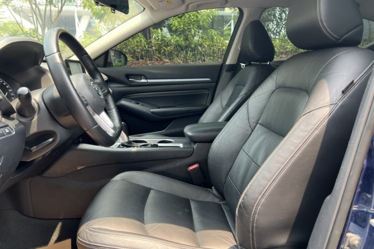 Used Nissan Teana 2019 2.0L XL Comfort Edition Interior 9