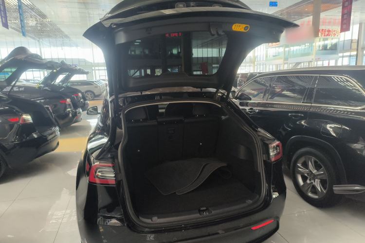 Used Tesla Model Y 2023 Rear-Wheel-Drive Version