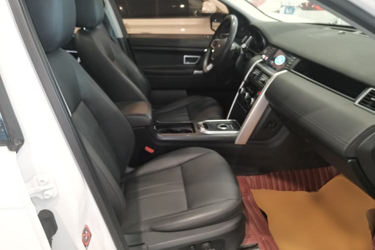 Used Land Rover Discovery Sport 2018 240 PS SE Version Right Front Seat