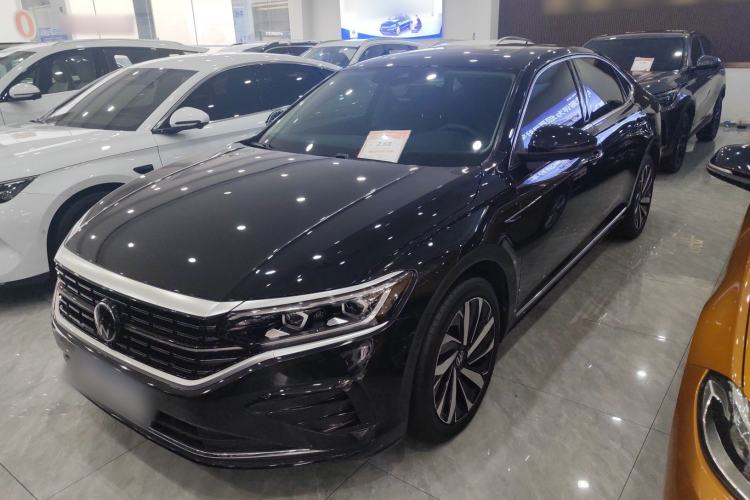 Used Volkswagen Passat 2023 Facelift 330TSI Luxury Edition