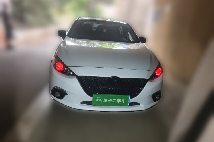 Used Mazda 3 Axela 2016 Sedan 1.5L Automatic Comfort Model
