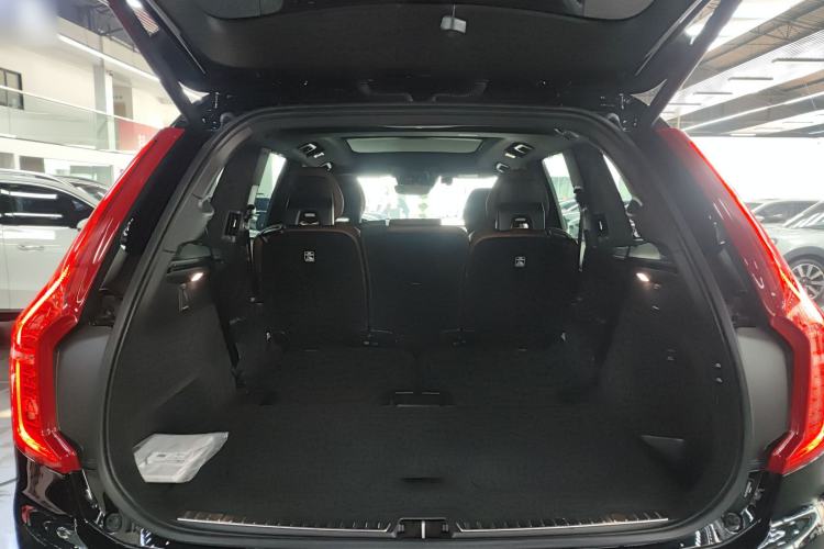 Used Volvo XC90 New Energy 2022 Facelift E-Drive Hybrid T8 Luxury Prestige 7-Seater Trunk